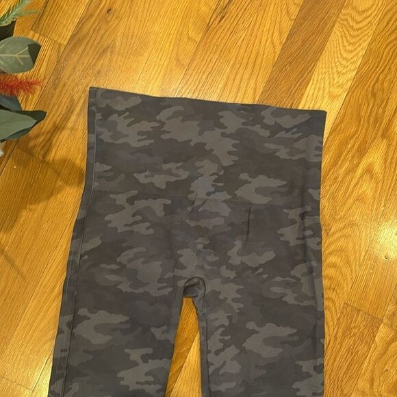 Spanx Look at Me Now Seamless Leggings FL3515 Grey Heather Camo - X-Large - Picture 9 of 10